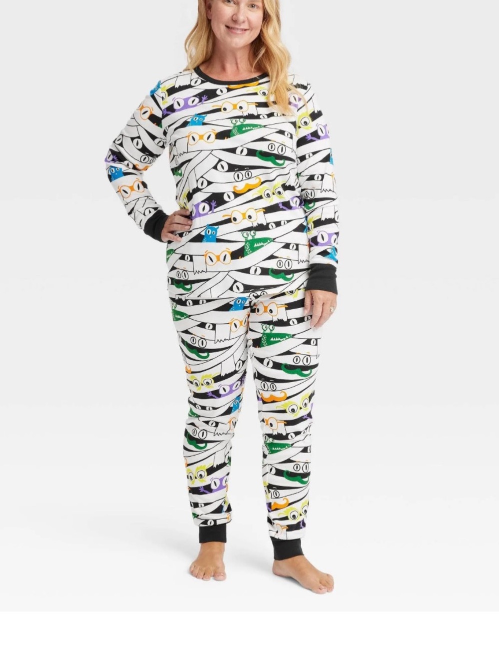 Women’s size small Halloween glow in the dark mummy long sleeve pajama  Set